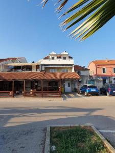Apartments by the sea Jezera, Murter - 21908
