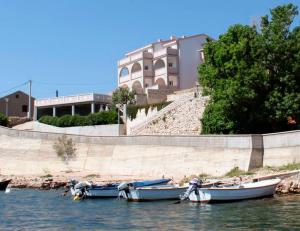 Apartments by the sea Zubovici, Pag - 4130 