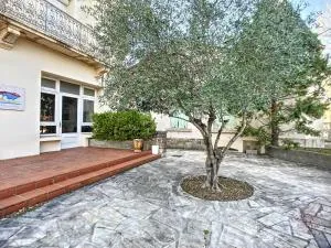 Charmant T2 avec Wi-Fi, ascenseur, proche Thermes et centre-ville, idéal pour curistes, animaux acceptés - FR-1-451-178 - Combes