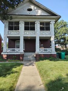 Cool and affordable apartment Galesburg