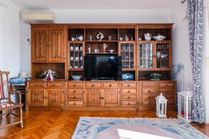 Apartments with parking space Banjol, Rab - 5022