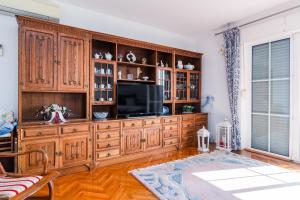 Apartments with parking space Banjol, Rab - 5022