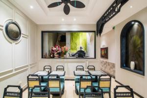 Hanoi Graceful Hotel and Travel