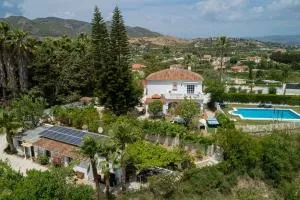 Lovely holiday residence - delicious pool and Padel - Estación