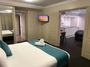 City Ville Apartments and Motel - Parkhurst