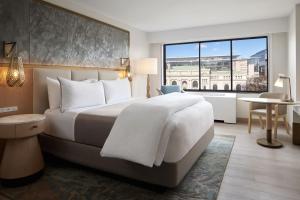 King Room with Park View room in Renaissance Washington DC Downtown Hotel a Marriott hotel