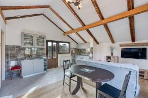 House Pepica With Hot Tub - Happy Rentals