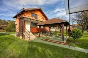 House Pepica With Hot Tub - Happy Rentals - Letovčan Tomaševečki