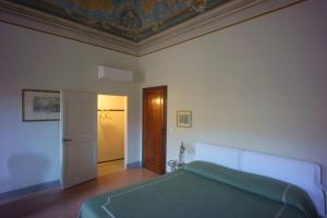 Volterra - Palazzo Contugi xiv Sec