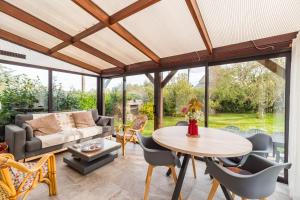 Maisons de vacances Maison Poulpry - Grande maison pour 9 a 600m de la plage : photos des chambres