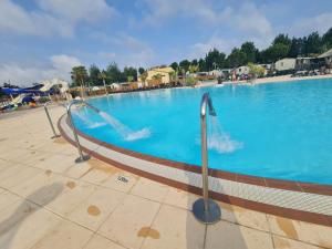Campings Mobil-home a valras-plage au Camping les sables du Midi : photos des chambres