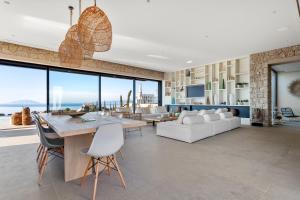 Villa Mamasana - New Magnificent Villa with Infinity Pool & Tennis!