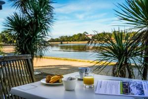 Hotels Hotel Le Pavillon Bleu : photos des chambres