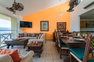 1062 - Cruz Del Mar A301