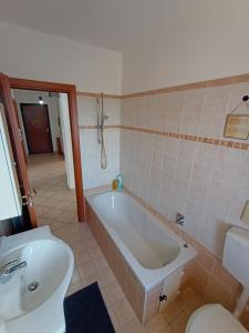 Degli Angioini Holiday Home