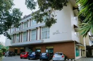 Hotel Devaragam by K P Namboodiri's - Edappāl