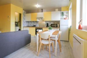 Appartements Appartement sans vis-a-vis proche du centre-ville : photos des chambres
