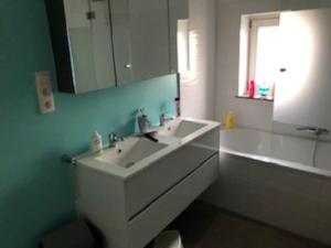 Stay in maison de metre in Etterbeek