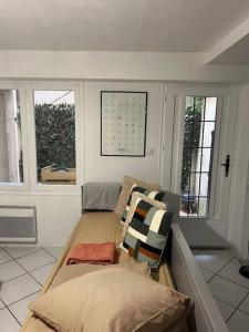 Paris in 10 min, Cosy apartment with a courtyard