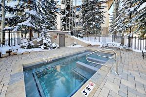 Townsend Place B206