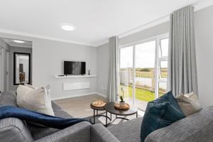 Elegant, Spotless 2 Bed For Enchanted Stays