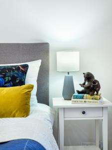 TRUE COLORS Apartments - Old Town - Wawel Hill - Vistula River - by Homelike Krakow