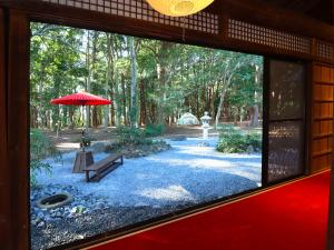 伝統とモダンが溶け合う侍ルーツの古民家 kominka翠 sui