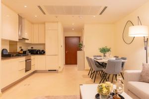 Dubai Marina Gate 2 Deluxe Apartment