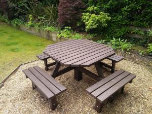 SEAFORTH by BOURNECOAST - A Large Manor House Suitable for Big Families and Groups - HB4638