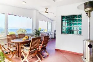 The Bordeaux Door - 派尔季卡