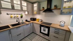 Domek Koziołek przy szlaku, Szyndzielnia, Klimczok, Szczyrk, Bania