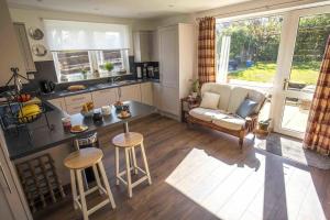 Douglas Cottage - Seasgair Lodges