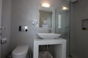 Superior One-Bedroom House