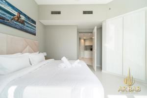 Arbab Homes Luxury 1BR- Canal View - Damac Zada Tower
