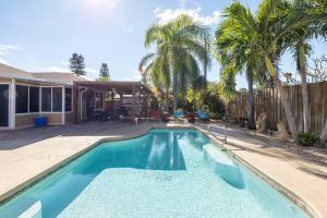 Tropical Island Escape Near Disney, Beach, Cruise
