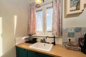 Heart of the City Center Lux Apartment with View