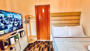 Cozy BNB - Unit E
