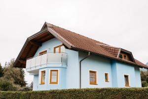 Two-Bedroom Apartment with Lake View room in Ferienhäuser Inge und Seeblick