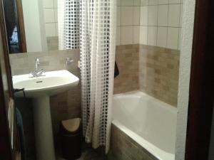 Duplex confortable 3 pièces, balcon ouest et parking sécurisé à Châtel - FR-1-198-104