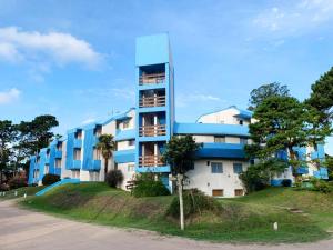 Departamento en complejo familiar con pileta