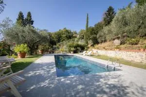 Villa Iris with Swimming Pool - Collodi