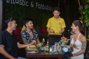 Siesta Fiesta Hotel Adults Only - 5th Avenue