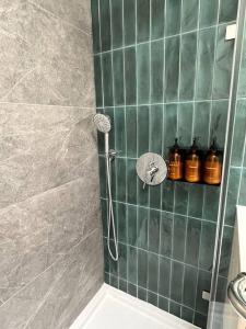 New Ample and Cozy One Bedroom Apt in Brooklyn at Rem-Casa