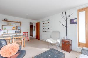 Warm & Inviting 1bedroom Flat with Patio Camden Town!