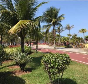 Kitnet Boqueirão lado da praia