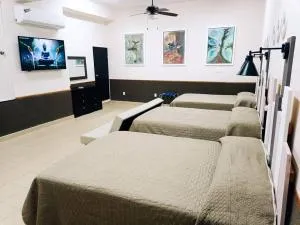 Amplia habitación 3 camas Z/C Goya - 坦皮科