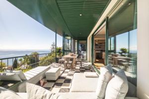 Luxury Oceanfront at Reids Gardens