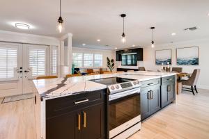 Waterfront Fort Myers Home Private Pool and Dock