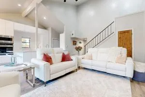 Way to the Bay - Round Mountain