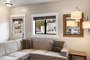 The Yellowstone Hideaway Unit A